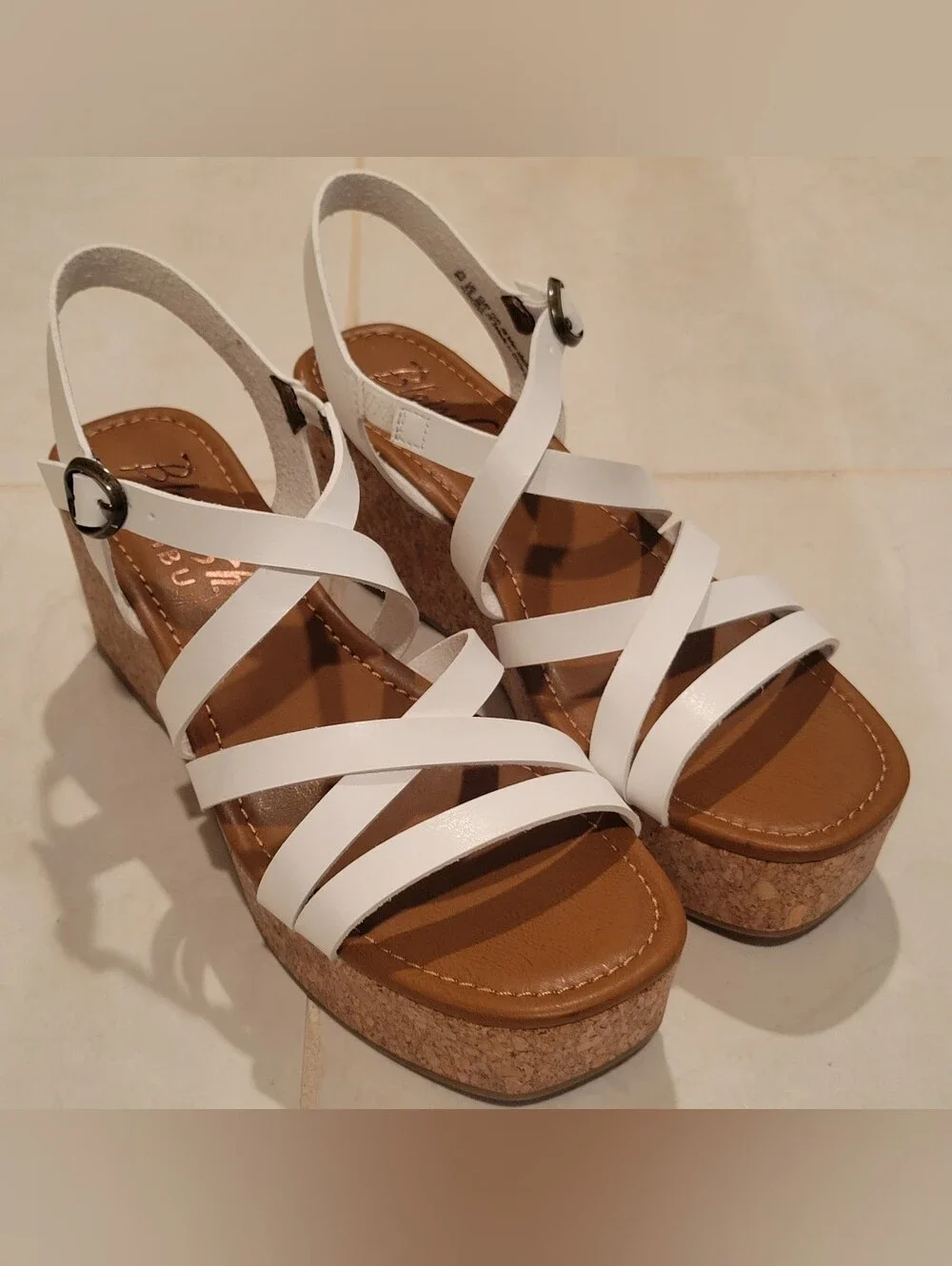 NWOB Size 9 Platform Wedge Strappy Sandals White Women’s cork open toe Malibu